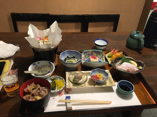 竹屋敷の御膳、赤飯です。