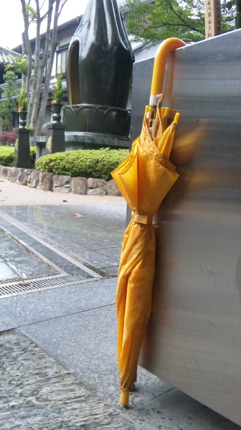 小学生からお接待の傘