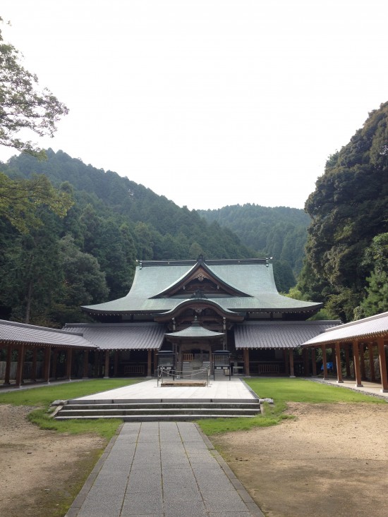 前神寺の境内は広い