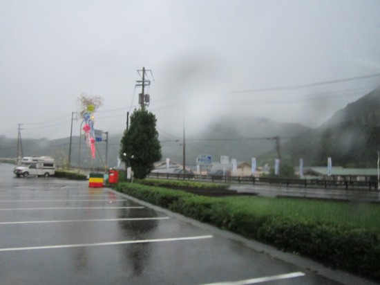 昨日は、いろいろあったな~。やばい天気。。雷ごーごー言ってるよ(^^；；