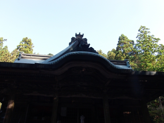 箸蔵寺の本堂内部の拝観ができるようです、蝋燭、線香を供える設備はありません。
