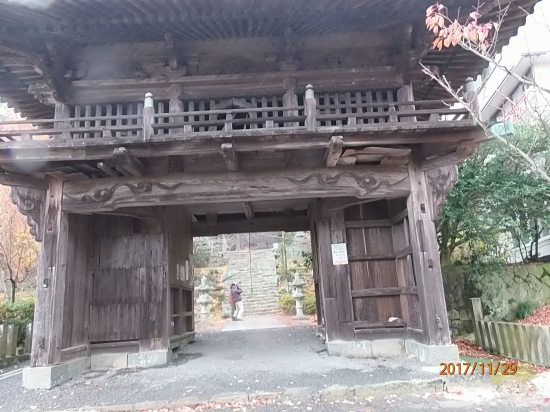 別格１番「大山寺」中門。