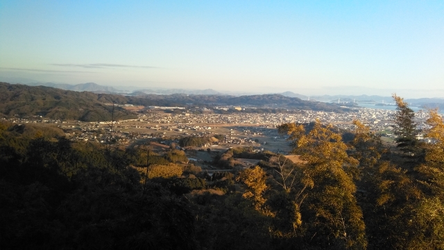 仙遊寺宿坊から見た今治市方面