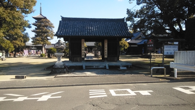 本山寺と五重の塔