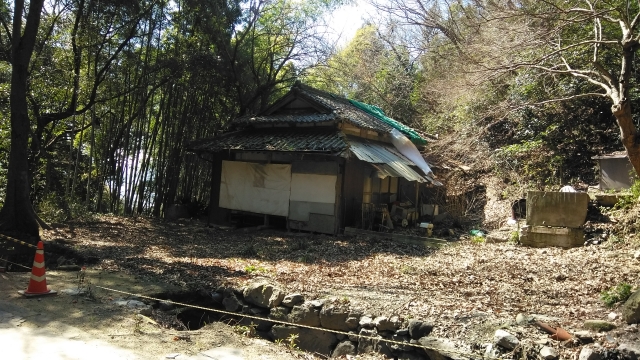 この辺りに在った茶店はなくなっていました