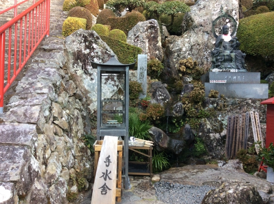 神峰寺の手水舎