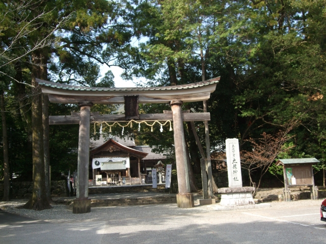 土佐神社