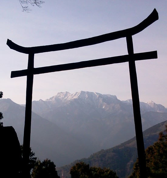 星ヶ森から石鎚山を望む