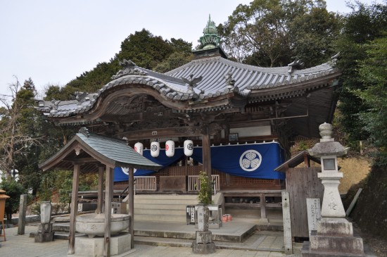 三葉葵の寺紋