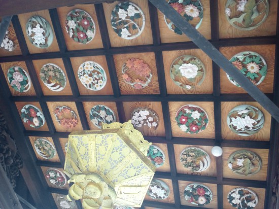 郷照寺の天井の絵　　　立体でした