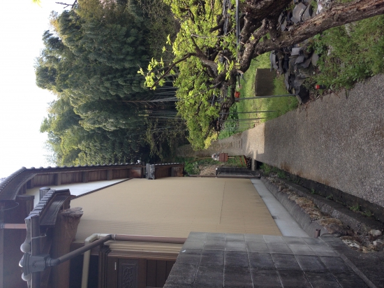 竹林寺へ向かう最後の登り坂入り口。