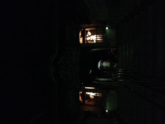 夜の岩本寺
