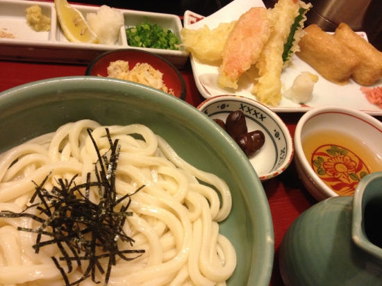 山田家さんのうどん。今日は昼も夜もうどんです。