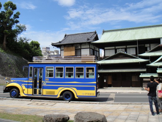 道後温泉とマドンナバス。これに一人で乗りました！