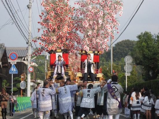 10/9　祭り3日目。夕方より本番開始！各地区のだんじりが集まり始めました。