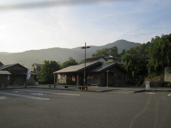 バイクの学生さん遍路と昨晩飲み明かしました。一年前は、花火があがったな。その時も、学生さんだったな。区切りだったから今年も来るかな？また会えるといいな~。