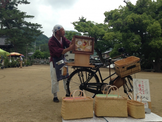 朝から紙芝居。僕、１人だったのに、すごく良かったです。泣きそうでした(^^；