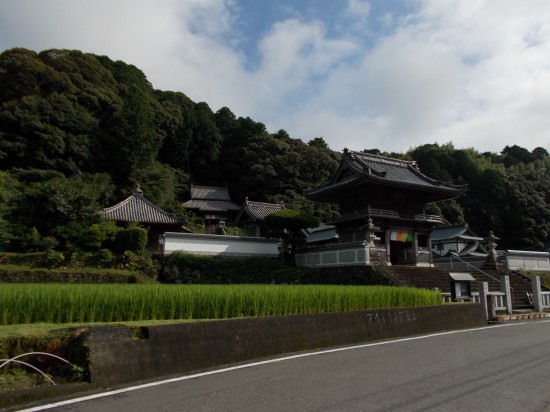 8:00平等寺に着く。