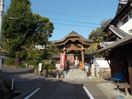 　8:20第46番八坂寺に到着した。