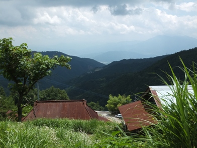 (別格)大瀧寺 下山中に怪しい雲が・・・景色良いのに