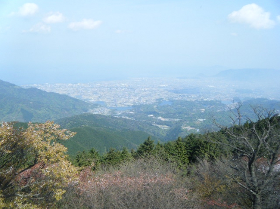 毘沙門天展望台から観音寺の街が。 