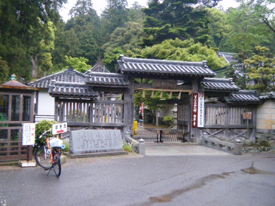 一番のり・・・朝早いので、聞こえてくるのは、鳥の声だけ。