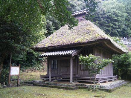 禅蔵寺 薬師堂。　昔が偲ばれる建物でした。　どこか懐かしいです。