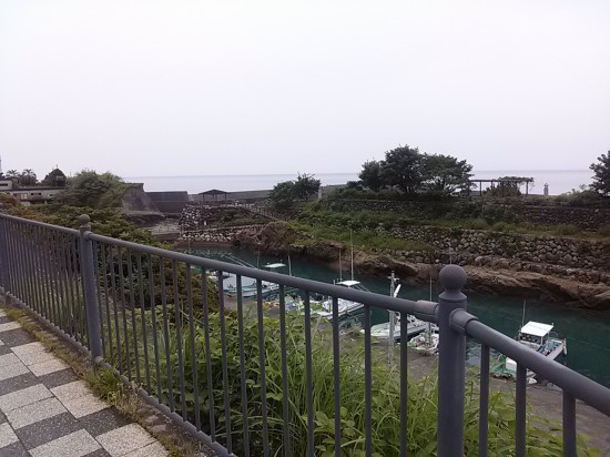 道の駅大山の朝の風景。しばらくのんびりと海を見つめていました。