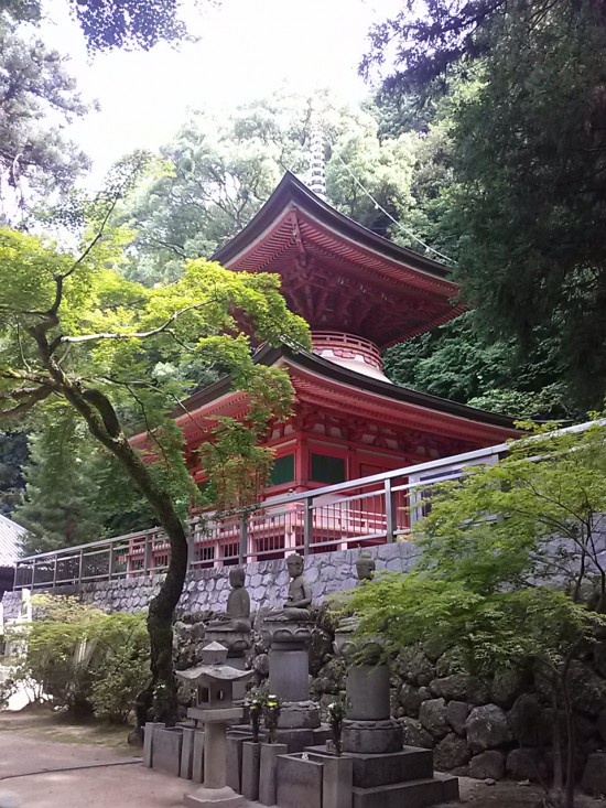 八栗寺の多宝塔。いつみても風情がありますね!