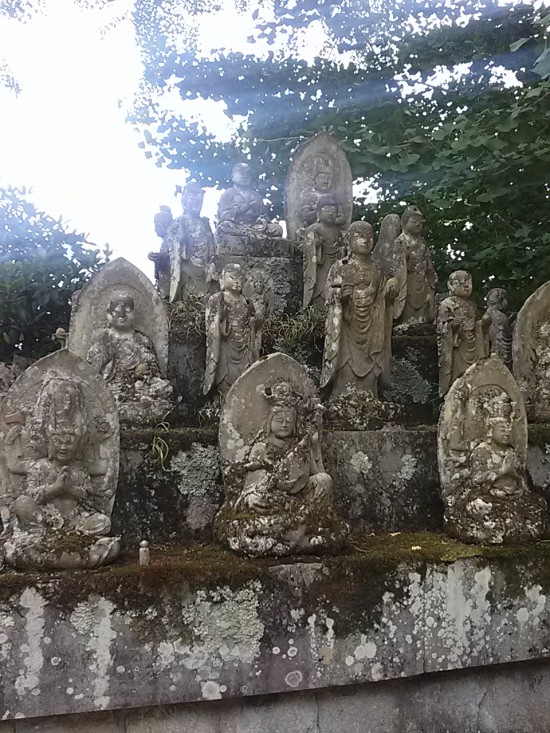 この日は大窪寺で打ち止めです。あと阿波を残すのみ、11月には高野山にF氏と5度目のお礼参りです。