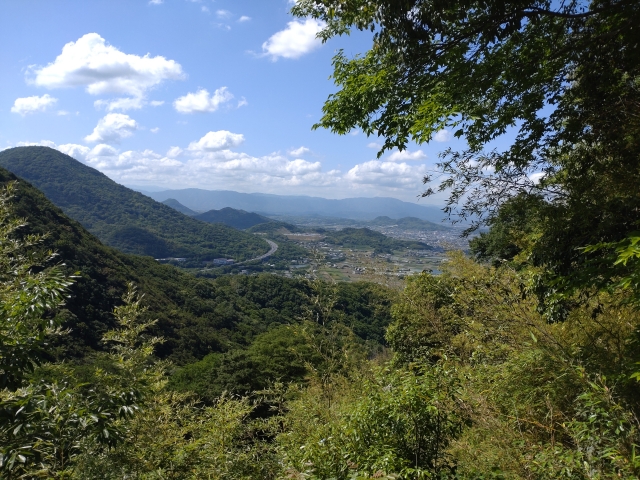 第７１番「弥谷寺」の本堂からの眺め