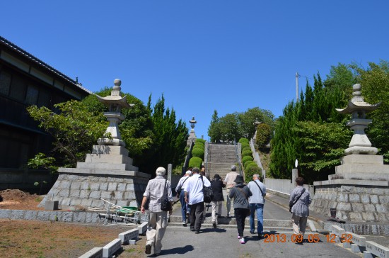 街中のお寺で苦労することなくお勤めが出来ました