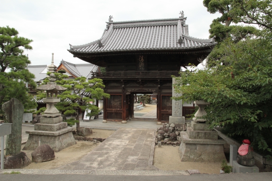 西林寺　山門