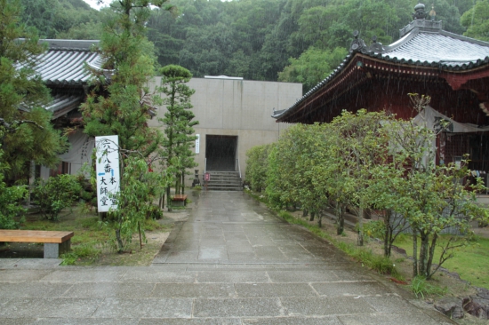神恵院の本堂