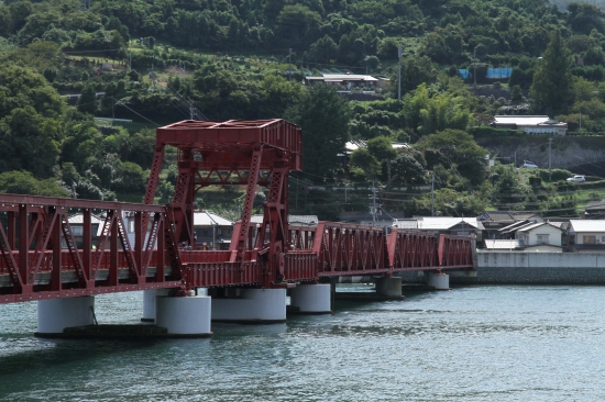 長浜の赤橋　橋が開く前！