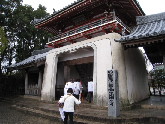 ６番札所　安楽寺　山門