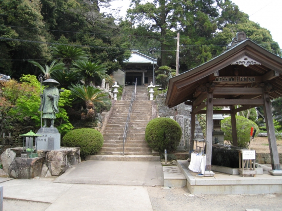 恩山寺全景　正面が本堂