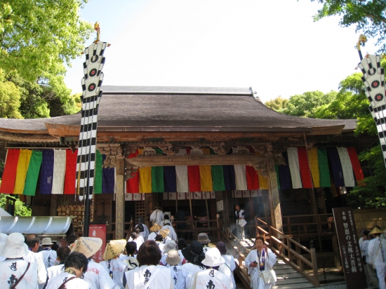 竹林寺本堂　御本尊開帳中