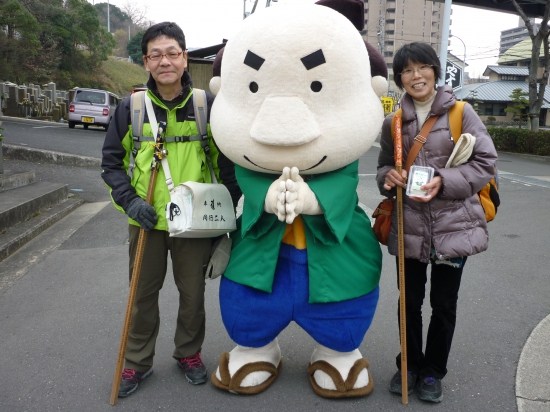 宇多津町194号線高架下付近で、久次郎さんにお会いしました。