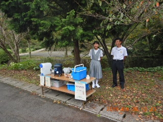 三間高校海外研究部の皆さんにお接待いただきました。(写真は了解済)