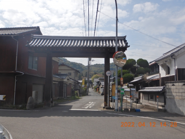 ５２番太山寺の一の門