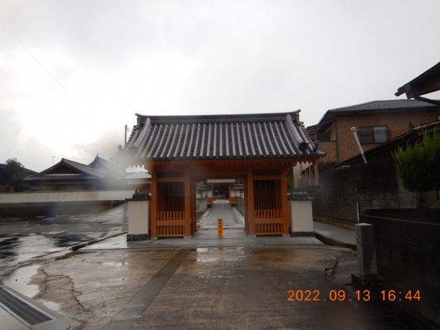 曼荼羅霊場第１９番宝積院　　残念だが台風対策で戸締まりしていた。