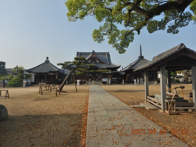 長尾寺に到着   誰もいない。