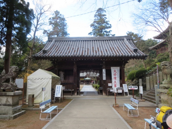 頓証寺殿入口　　・・その横の石段を上って