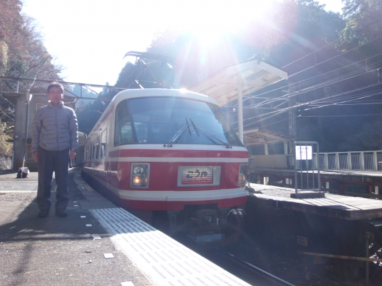 高野山から帰ります、南海高野線極楽橋駅にて、霊場参拝は電車で始まり、電車で終わりました。