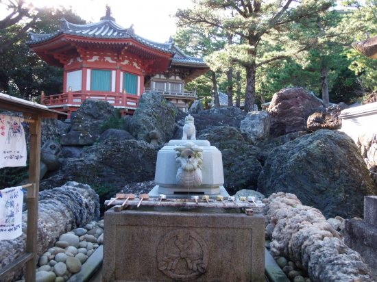 金剛副寺手水場。