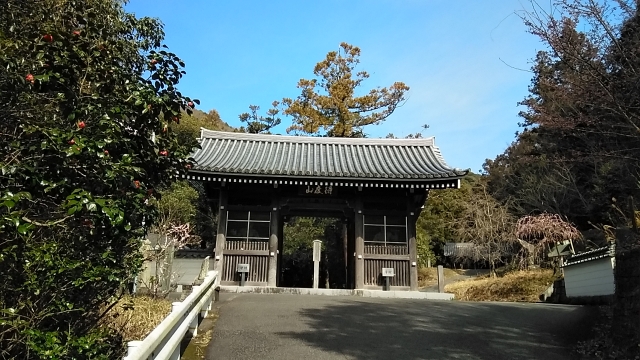 10番札所「切畑寺山門」ここまで歩くだけでくたびれました。