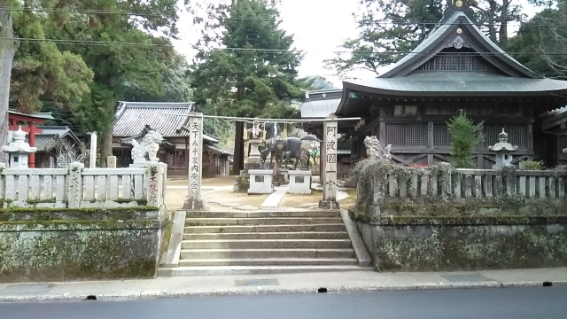 「大日寺」の向かい側に有る「一宮神社」。